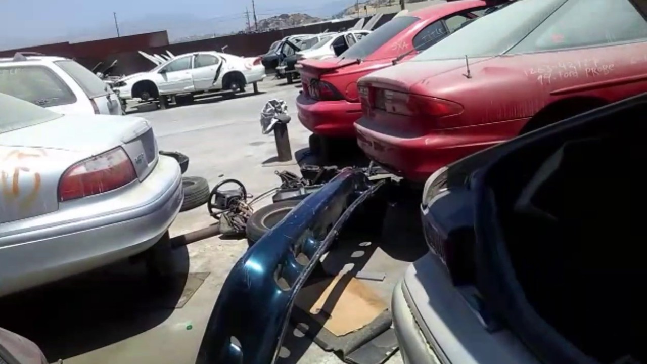 En busca de un coil pack en el junkyard/saleen bumper YouTube