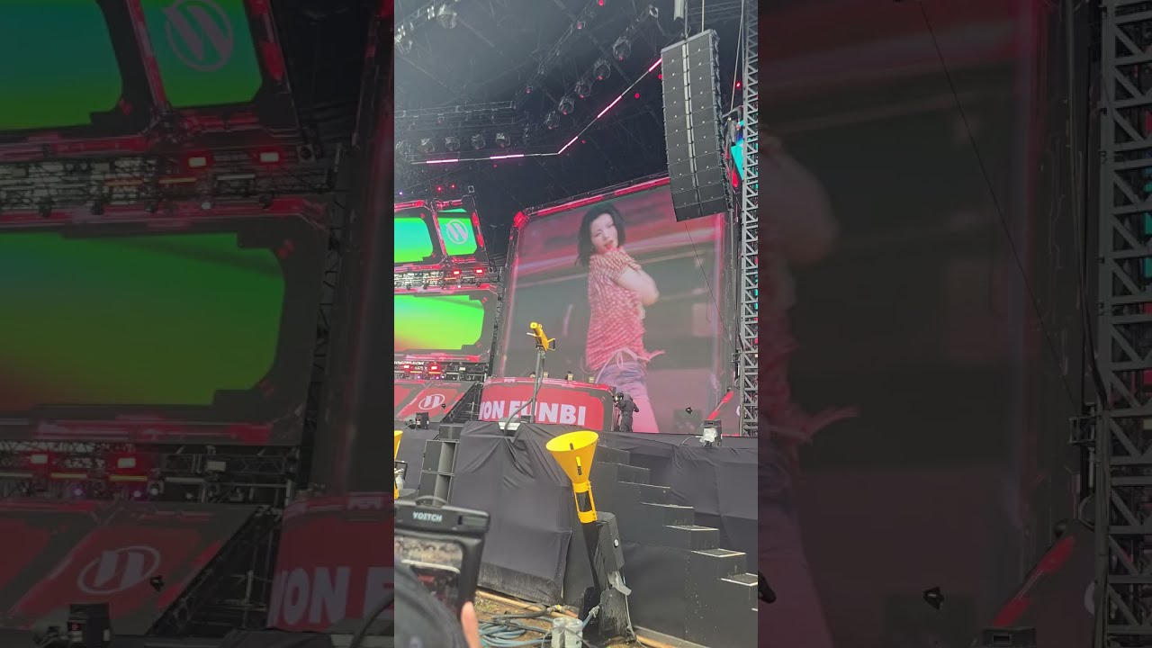 20250706 Crazy In Love, Rumor(with 이시안) - 권은비, Waterbomb Seoul