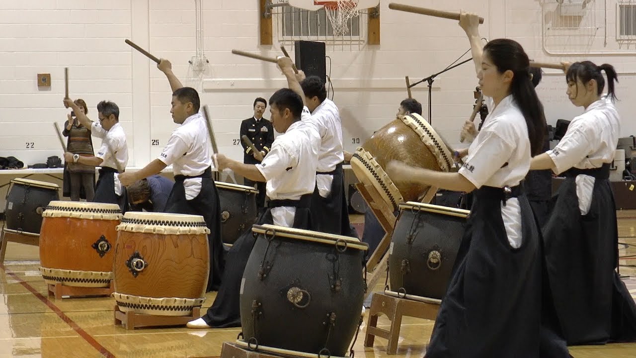 Japan Maritime Self-Defense Force Taiko Drummers Shozuidaiko - YouTube