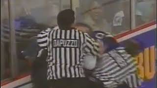 Chris Gratton vs Claude Loiselle