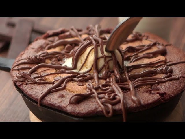 BROWNIE COM COOKIES DE FRIGIDEIRA: RECEITA SIMPLES E COM MUITO CHOCOLATE