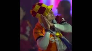 Bütün Galeride Kalanları Atıyom