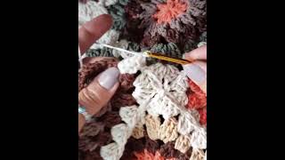 أفضل طريقه تشبيك مربعات الجيراني بغرزه الجيراني ? الجزء الأول  Granny Square Crochet