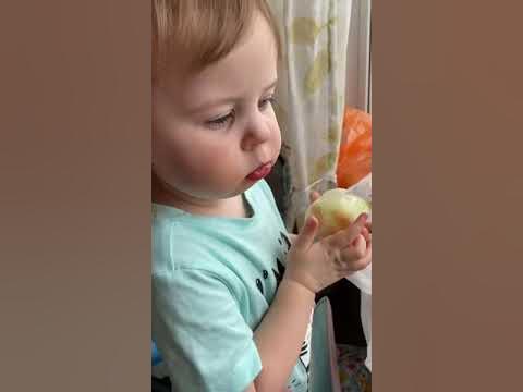 Маша и лук. Оригинальное видео . - YouTube