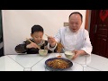 为什么大排档的干炒牛河这么好吃？大厨教你，在家炒也一样 #Chinesefood #厨师长 #冯马迁