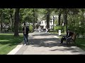 VOX: Камеры, честность и стресс: что думают прохожие о выпускных экзаменах?