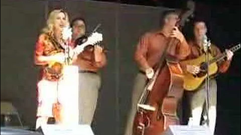 Rhonda Vincent - Fall Down on your Knee