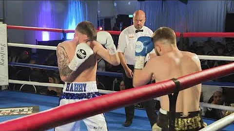FULL FIGHT: HARRY FRYER V KARL SAMPSON - BATESON P...