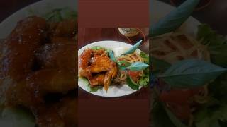 Hot Wings, Spicy Papaya Salad And Sticky Rice