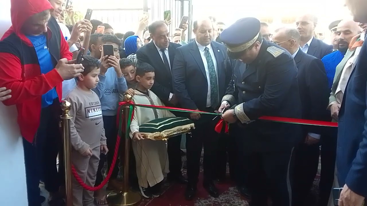 فيديو سيد عامل عمالة إنزكان أيت ملول يعطي إنطلاق وتدشين مشاريع خير ونماء بمناسبة ذكرى مسيرة الخضراء