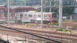 2024 年 1 月 7 日 通勤線 JR 205-60 目的地 アンケ/カンプン バンダン