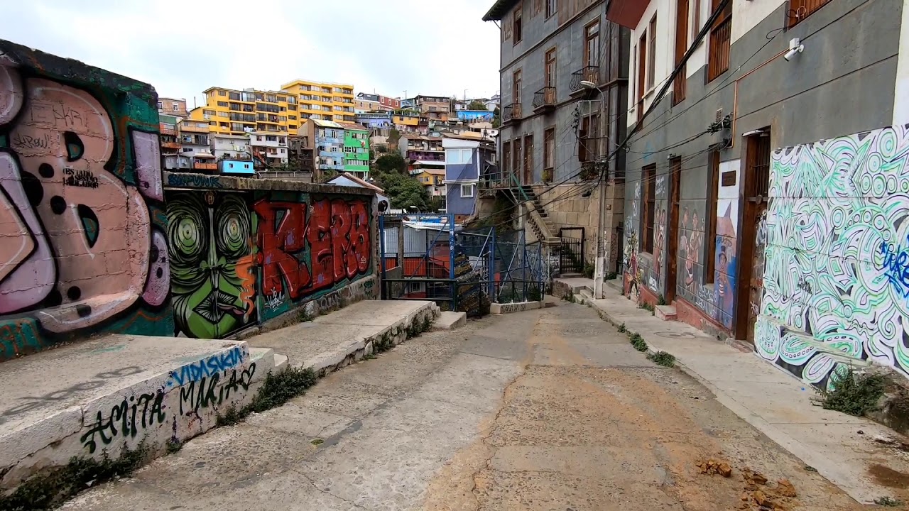 Walking Valparaiso 🇨🇱 - Barrio Puerto
