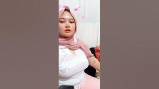 Tante ukhti goyang pelan2