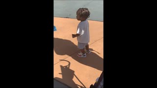 Download Lagu Confused Adorable Little Baby First Time in Universal Studio MP3