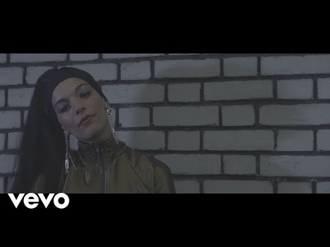 Youtube: Aly Bass – Jacky (Clip officiel)