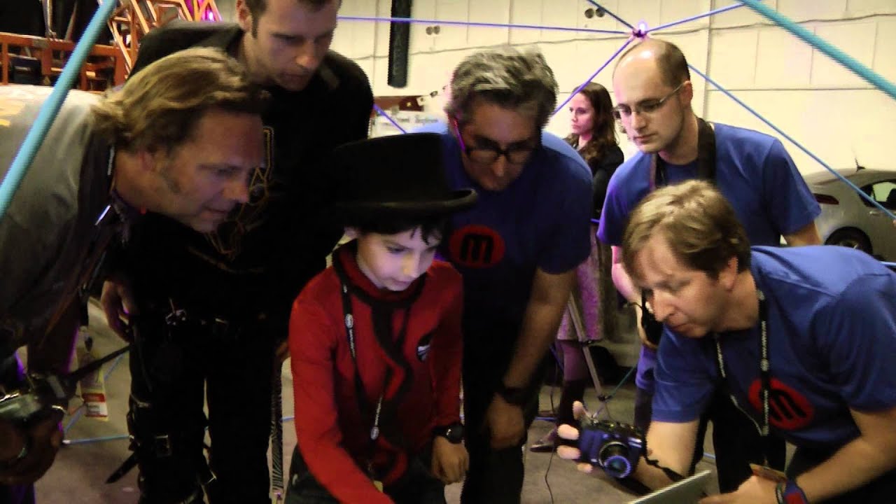 3D Scanning Russell the Electric Giraffe - Maker Faire Bay Area 2011