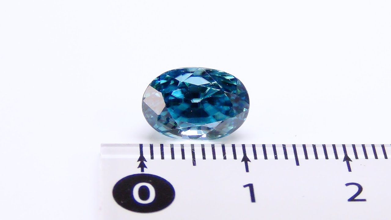 ブルージルコン オーバルカット 5.33ct - YouTube