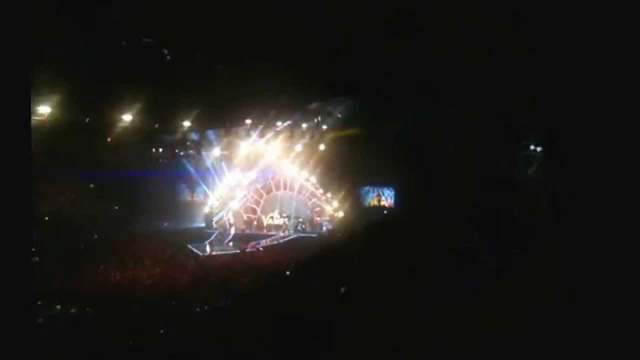 Oh Cecilia- The Vamps ft Shawn Mendes (2014 Teen Awards)