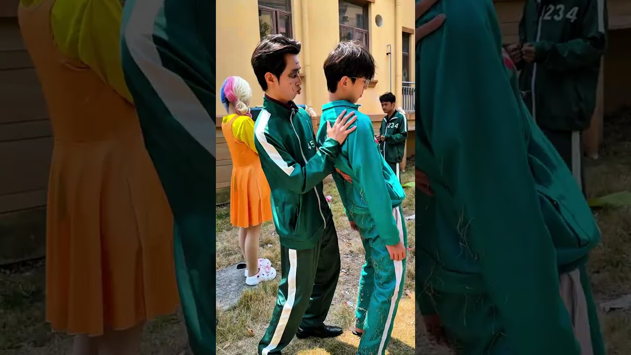 Button to pause space-time!