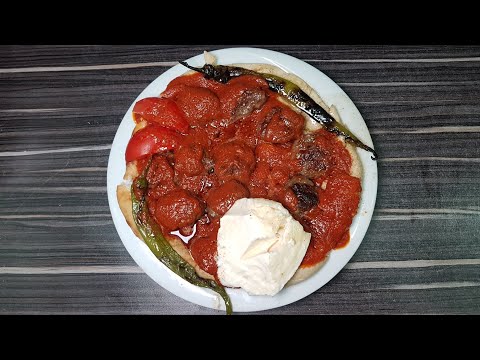 İSKENDER KEBABININ KÜÇÜK KARDEŞİ (Bursa Kayhan Usulü Pideli Köfte Tarifi ) (İskender Sosu Tarifi)