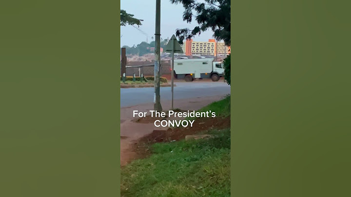 Traffic is stopped for Museveni’s presidential convoy. 🚙 #president #museveni