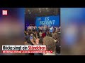 AfD-Sieg in Sachsen-Anhalt: Björn Höcke singt auf Wahlparty ein Ständchen