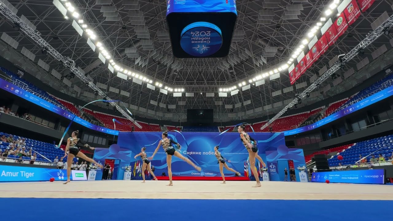 Russia Group 3 ribbons 2 balls II Victory Glow 2024