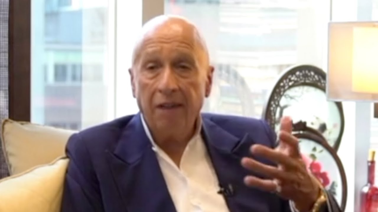 Chairman of Lan Kwai Fong encourages HKSAR youth to seek opportunities