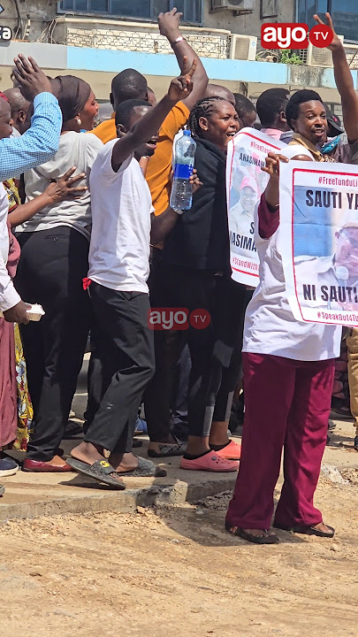 KINACHOENDELEA NJE YA MAHAKAMA YA KISUTU  BAADA YA TUNDU LISSU KUONDOKA MAHAKAMANI MUDA HUU.