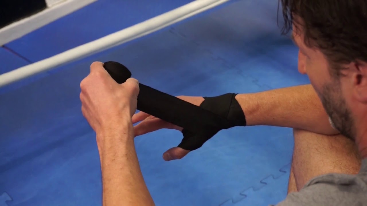 Protective Tennisellenbogen-Bandage anlegen - So geht's  | Hansaplast