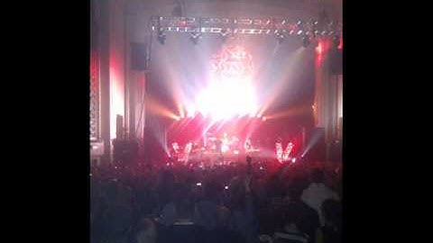 Example 05.12.2011 Live at the Glasgow