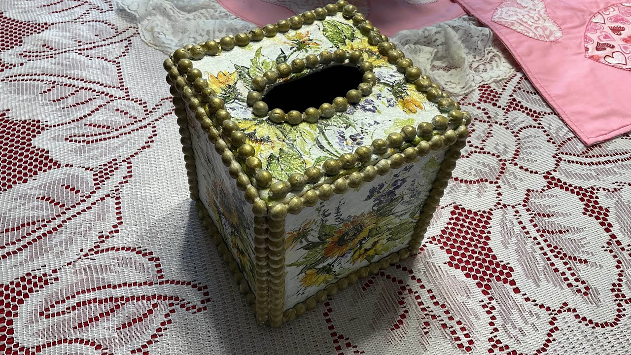 Tissue Box with Tinted Clay