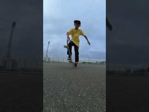 الرقص مع لوح التزلج