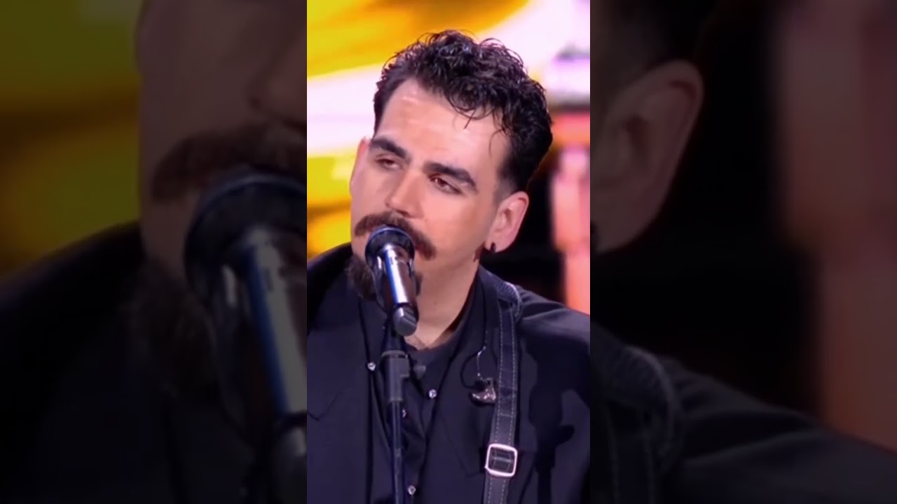 IGNAZIO😍 YOU HAVE A NICE VOICE😍😍