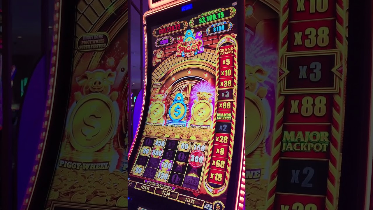 The NEW Triple Piggy Pays Slot Machine Went Crazy! #slots #casino #lasvegas