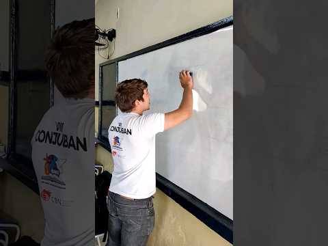 Vídeo: Como remover manchas de marcadores permanentes de um quadro branco