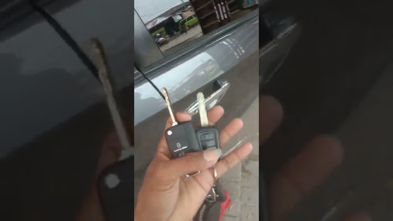 duplikat dan reset immobilizer kunci mobil honda mobilio. YouTube