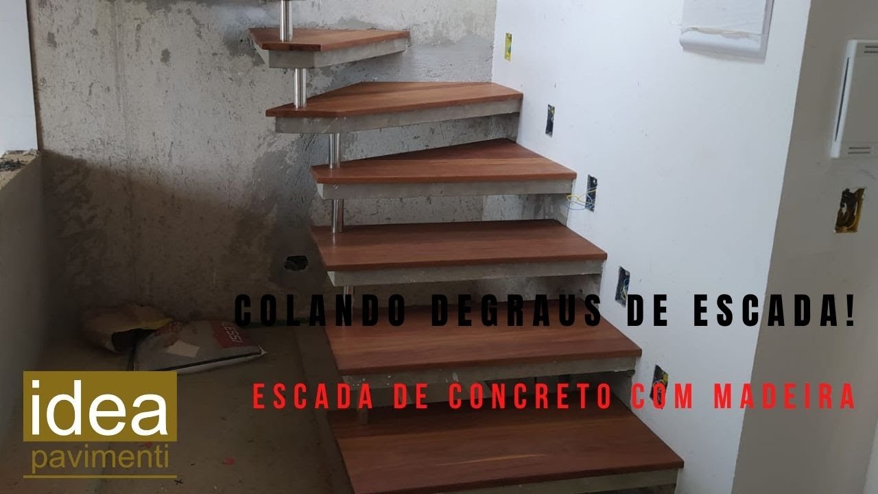 escadas isoladas de madeira e pedra dos desenhos animados, escada de  madeira e escada. lances de escada modernos sem corrimãos, degraus de  madeira decorativos e degraus de pedra, objetos de interior de