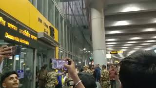 CSK team Chennai super King in dum dum airport 😳😳😳😳#csk #dhoni #airport #dumdum