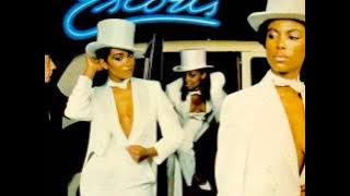 The Escorts -  Make Me Over 1981