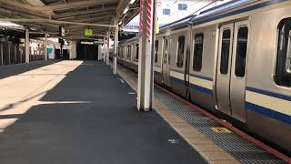 E217系成田駅発車