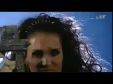 شيلات رومان رينز ضد ترابل اتش