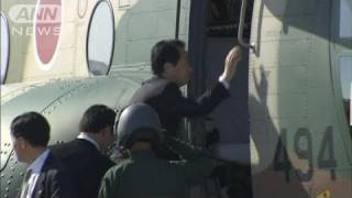 菅総理がヘリで普天間基地など上空から視察（10/12/18）