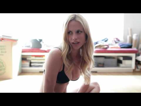 Video: Claire Coffee Net Değeri: Wiki, Evli, Aile, Düğün, Maaş, Kardeşler