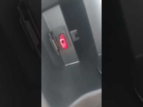 ميتسوبيشي لانسر القرش اين يوجد مكان تركيب الفلاشه   