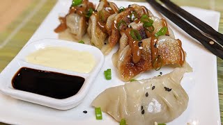 Recette FACILE de dumplings (gyoza) AUSSI BON QU'AU RESTO! avec sauce aux arachides -HOP DANS LE WOK