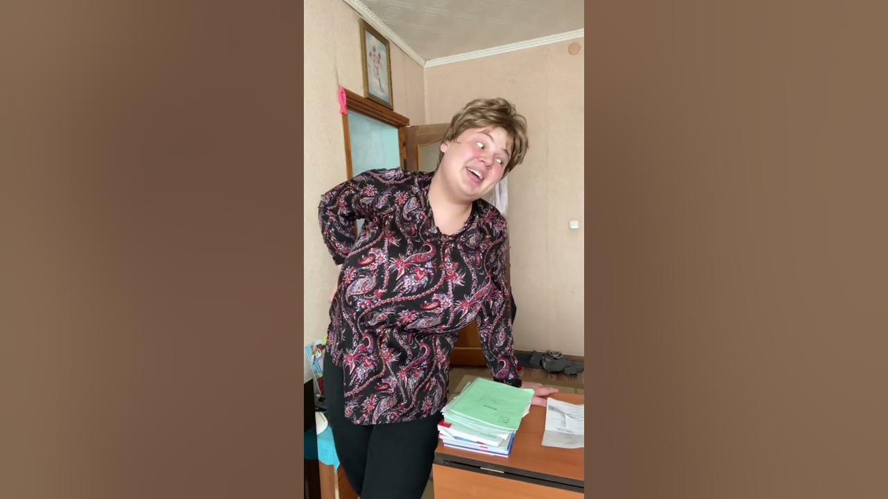 Тик училка. Училка тик ток. педагог тик ток. рыжая учительница из тик тока.