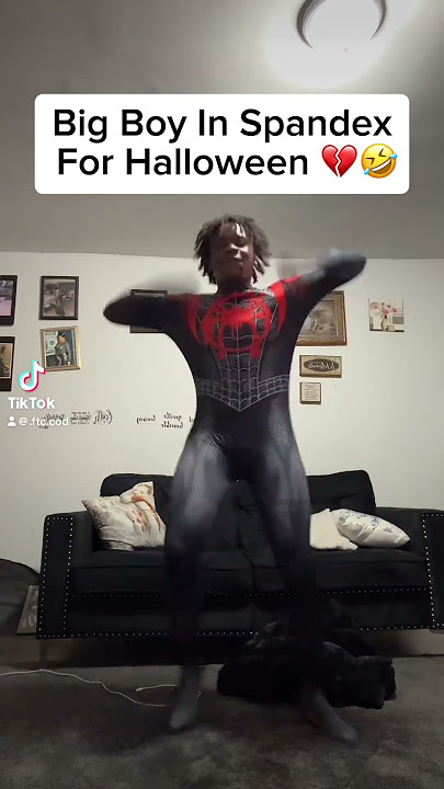 It’s Not Even THAT Tight💔😭 #shorts #streamer #funny