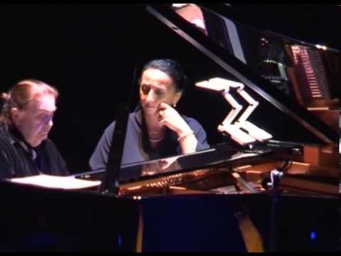 ნანა ავალიშვილის \"ქოლგები\" მამა ადამის პერფორმანსიდან \"ზღვა კი იყო უშფოთველ\"