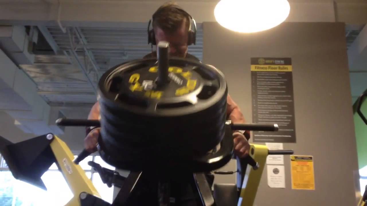 Beastmode rows at Golds Gym Langley YouTube